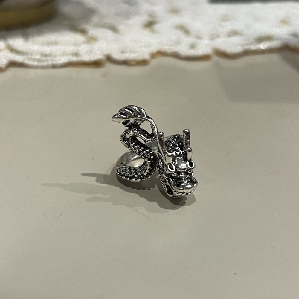 adjustable dragon ring
